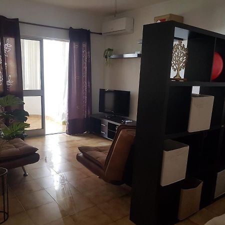 Love Shack Flat In Quarteira Center ภายนอก รูปภาพ