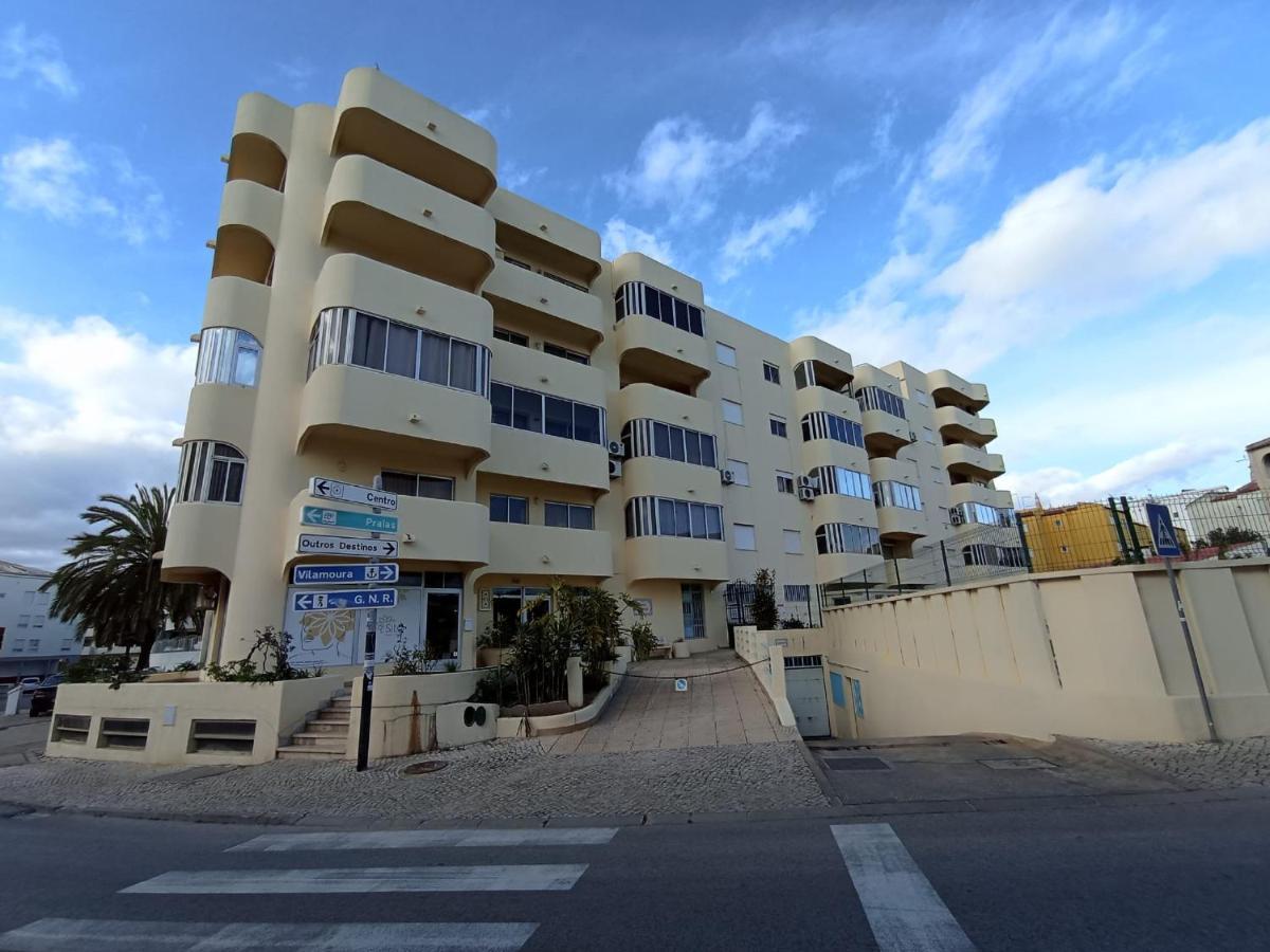 Love Shack Flat In Quarteira Center ภายนอก รูปภาพ