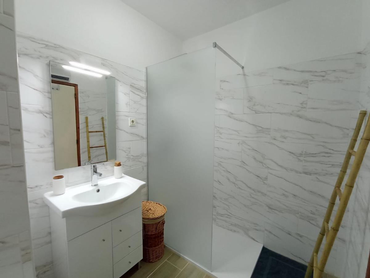 Love Shack Flat In Quarteira Center ภายนอก รูปภาพ