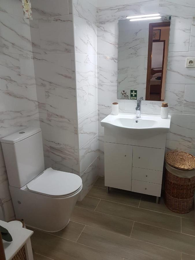 Love Shack Flat In Quarteira Center ภายนอก รูปภาพ